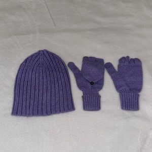 Purple matching glove and hat
